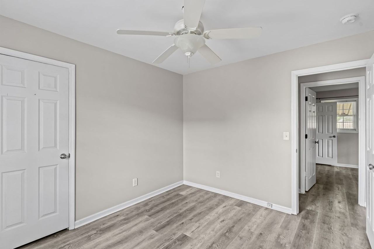 5012 Ferndale Dr - Photo 7 of 46