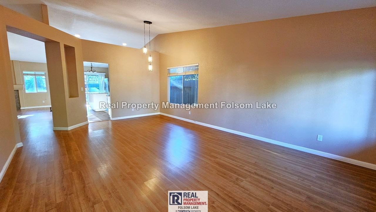 3910 Magnolia Hills Dr - Photo 3 of 30