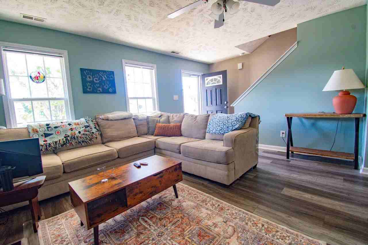 4918 Yorkchester Dr - Photo 5 of 29