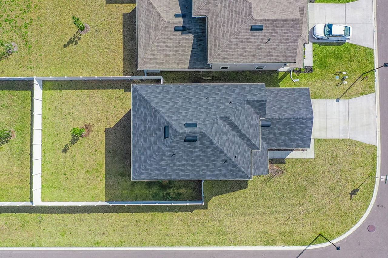 1043 Cedar Slough Dr - Photo 3 of 35