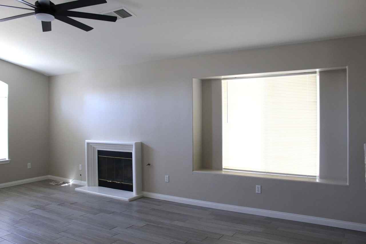 10416 Heather Valley Dr - Photo 4 of 25