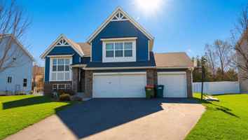 featured image of 12669 Jamestown St Ne