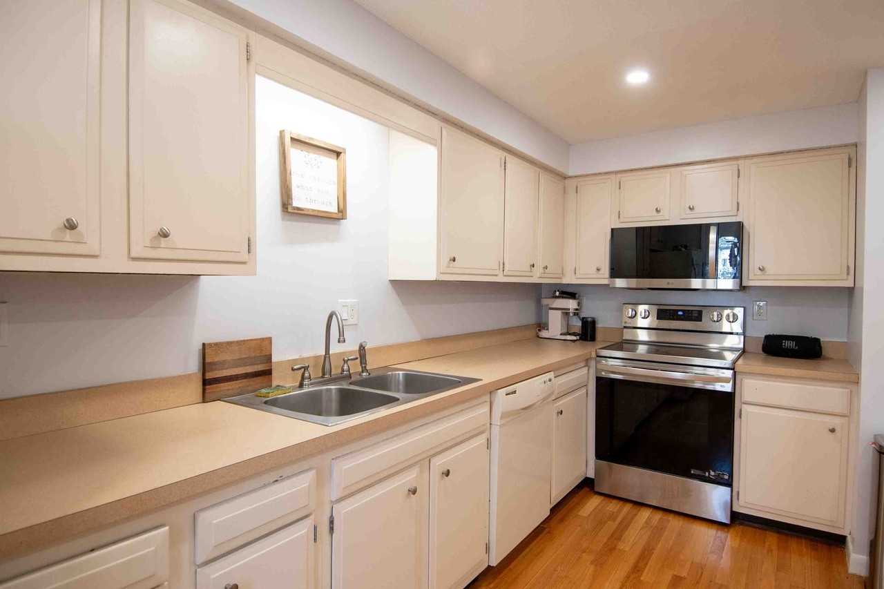 167 South St - Photo 5 of 11