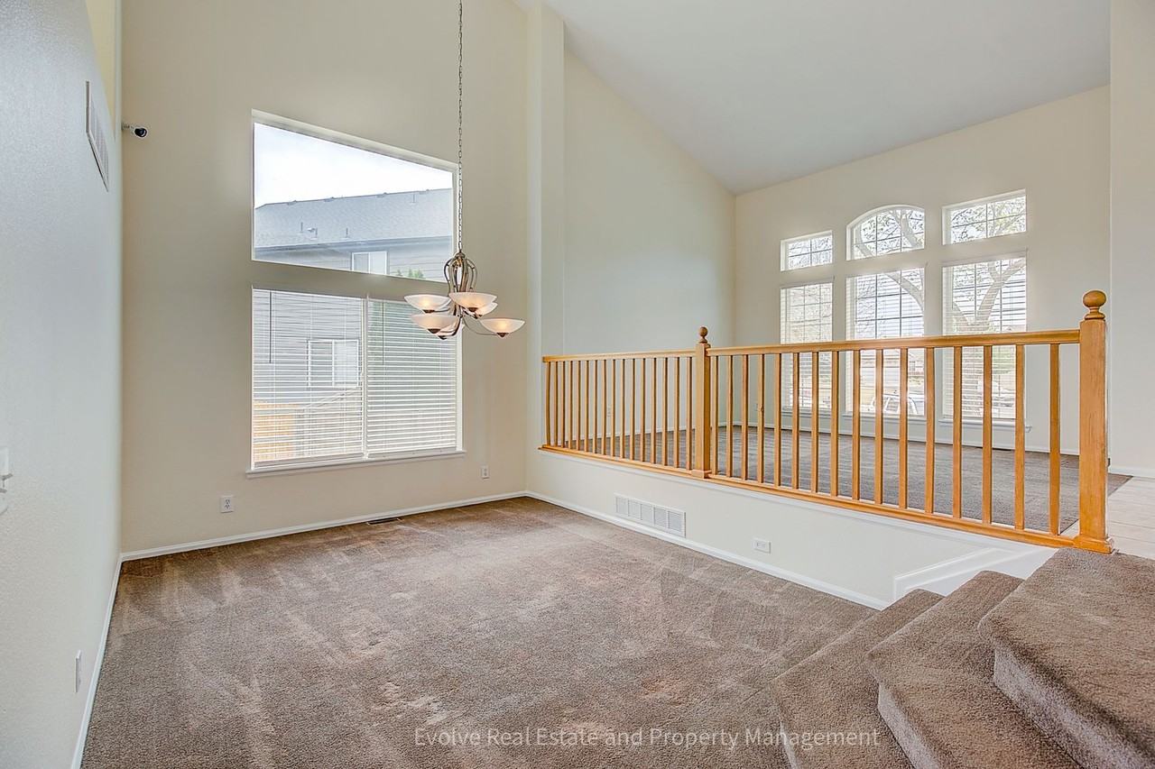 13252 Pearl Cir - Photo 7 of 36