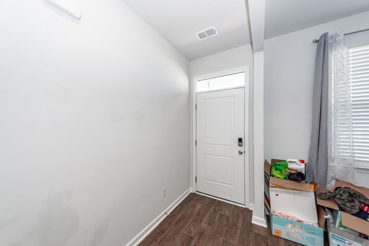 214 Wild Strawberry Ln - Photo 3 of 40