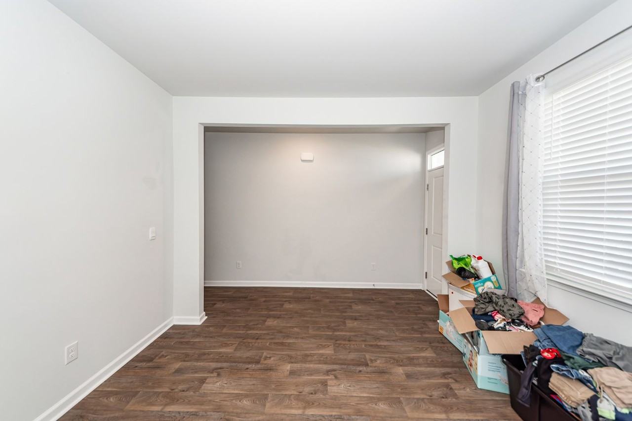 214 Wild Strawberry Ln - Photo 6 of 40