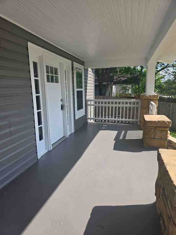 517 N Main St - Photo 5 of 24