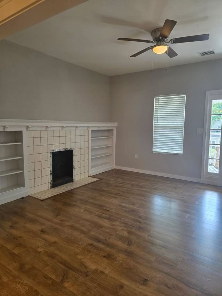 517 N Main St - Photo 7 of 24