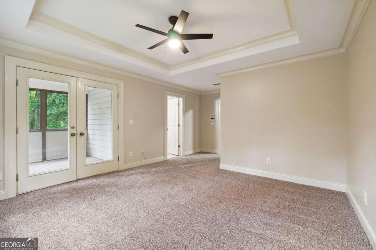 1601 Peachcrest Rd - Photo 6 of 11