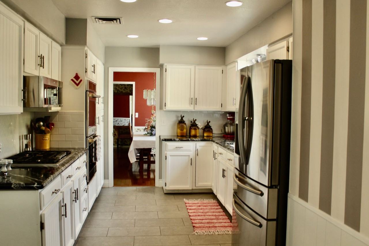 2041 E Gary Cir - Photo 6 of 27