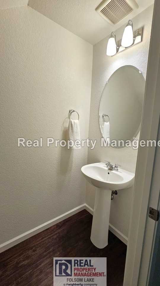 4264 Emerald Gate Ln - Photo 6 of 24