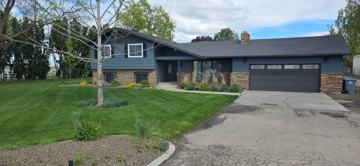 featured image of 6922 Ustick Rd