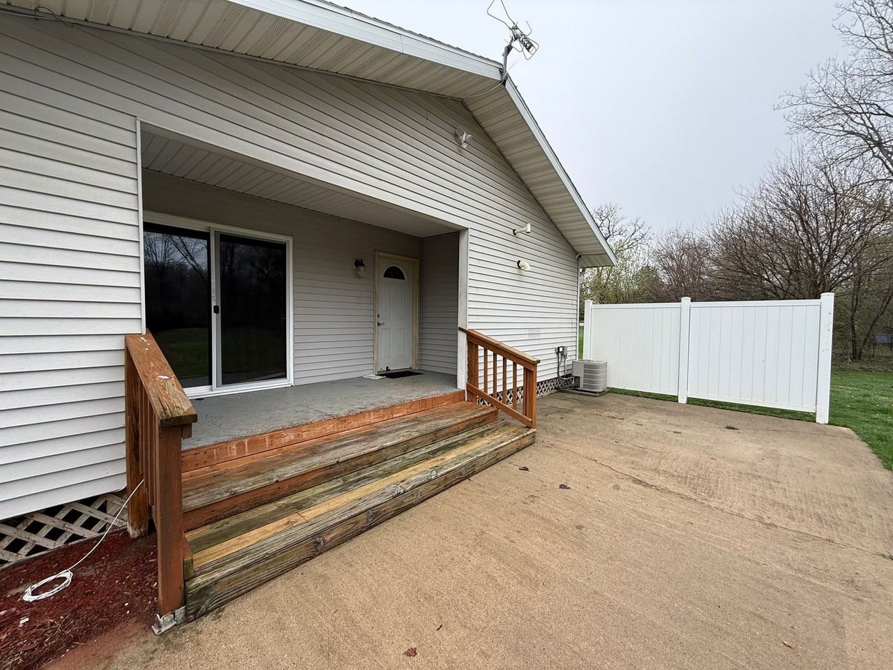 5420 E Michigan Ave - Photo 3 of 29