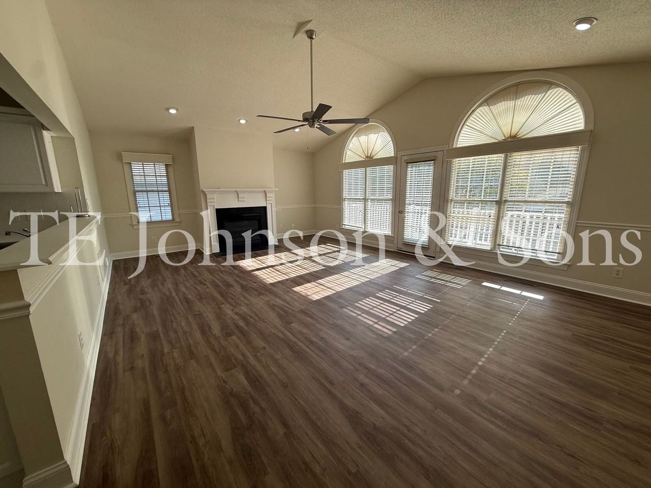 435 Marshall View Ct - Photo 7 of 45