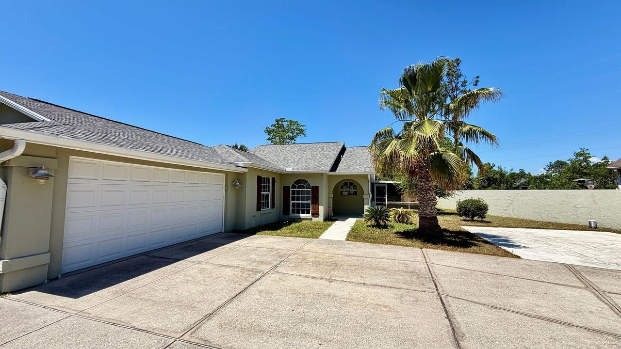 204 S Glades Trl - Photo 2 of 33