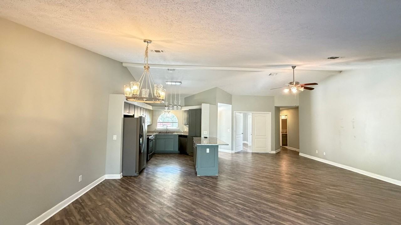 204 S Glades Trl - Photo 6 of 33