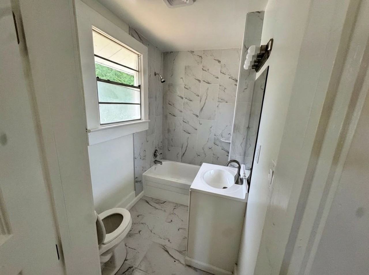 611 Dauphin Island Pkwy - Photo 4 of 8