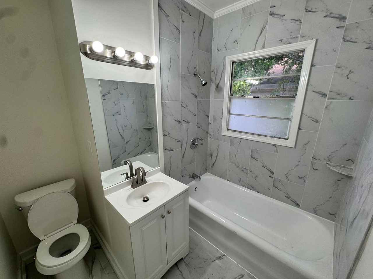 611 Dauphin Island Pkwy - Photo 5 of 8