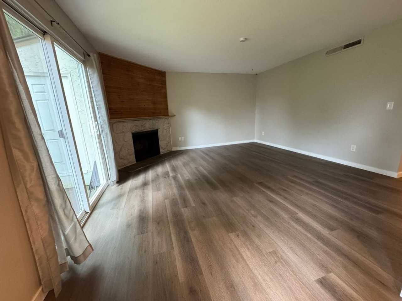 7322 Ne 142nd Pl #B - Photo 3 of 16