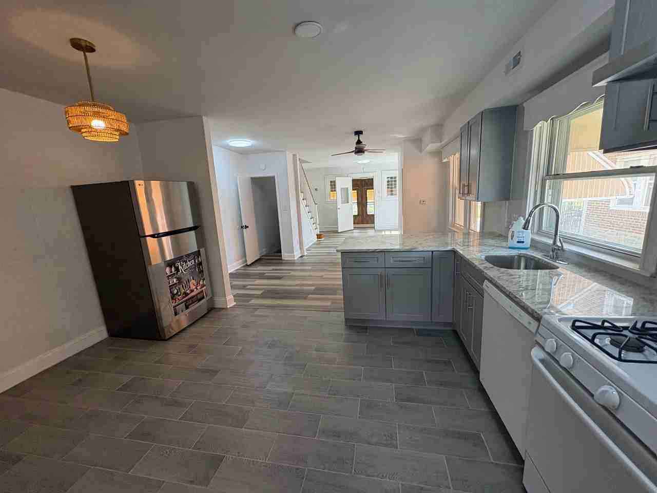 1806 Hoffnagle St - Photo 7 of 15