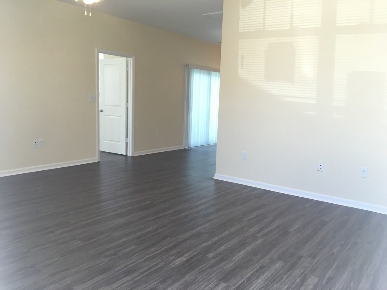 4315 Farringdon Way - Photo 2 of 33