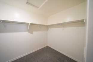 3243 S Fossil Hills Dr - Photo 1 of 1