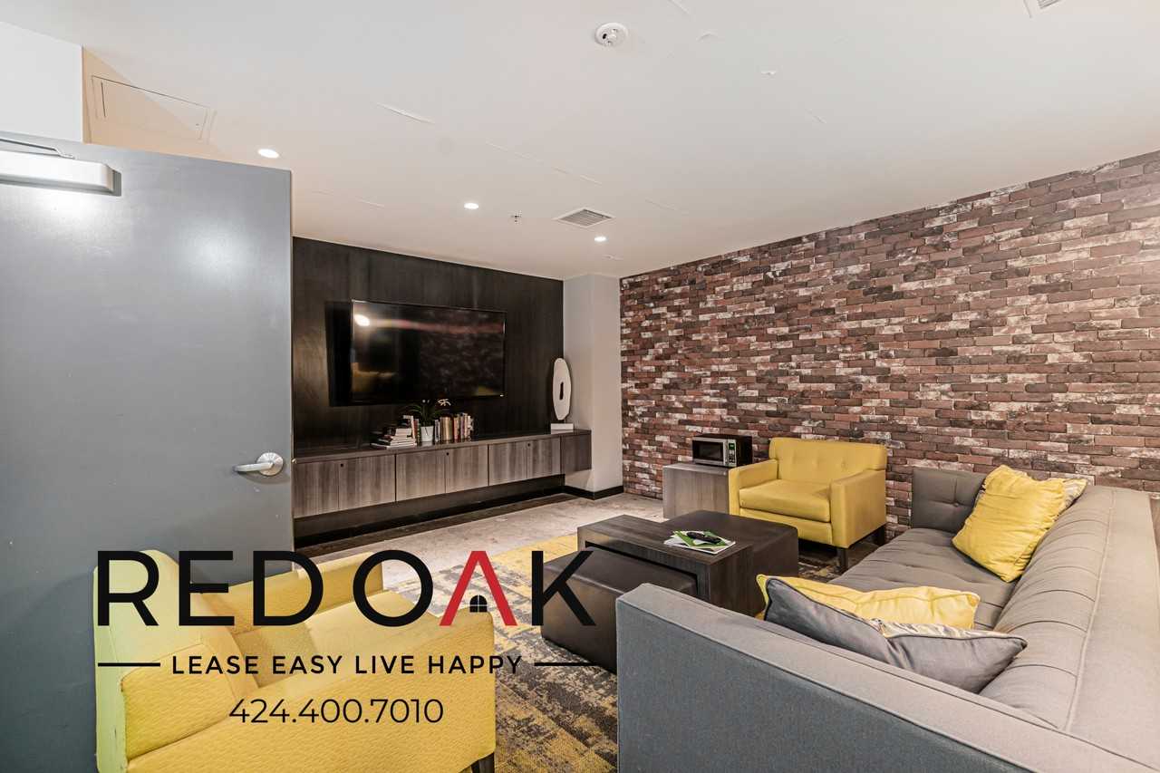 ICO Glendale Flats LLC - Photo 2 of 14