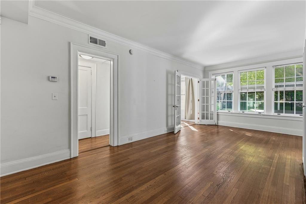 61 16th St Ne ##2 - Photo 2 of 12