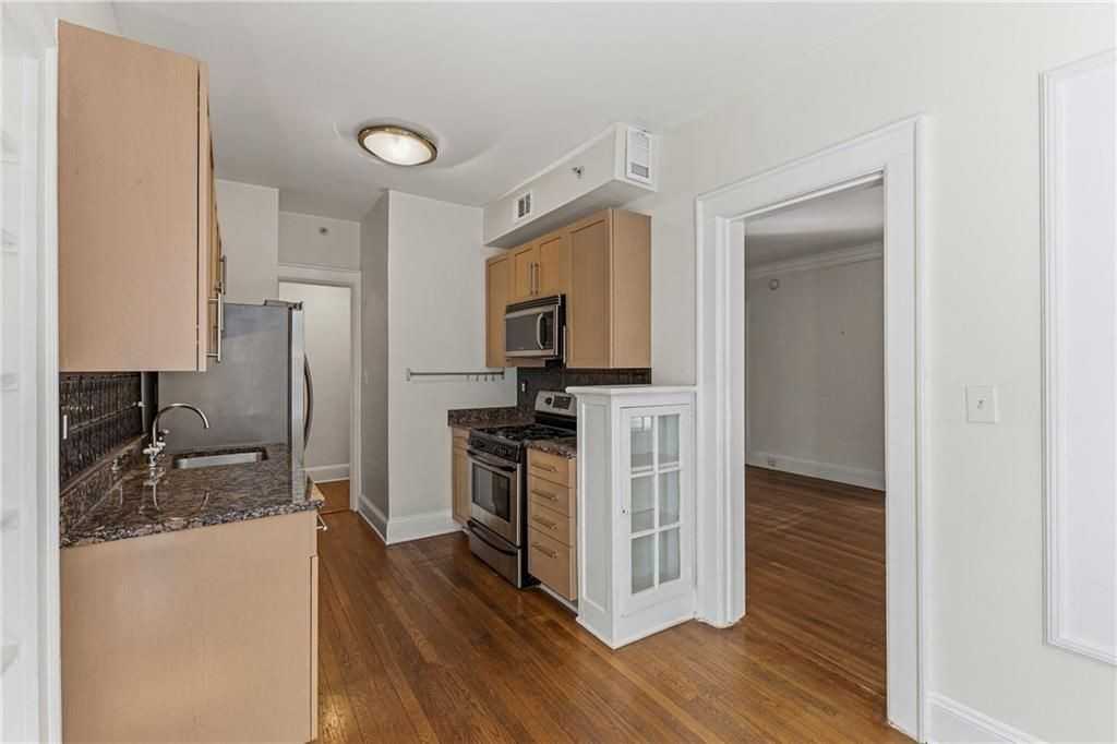 61 16th St Ne ##2 - Photo 7 of 12