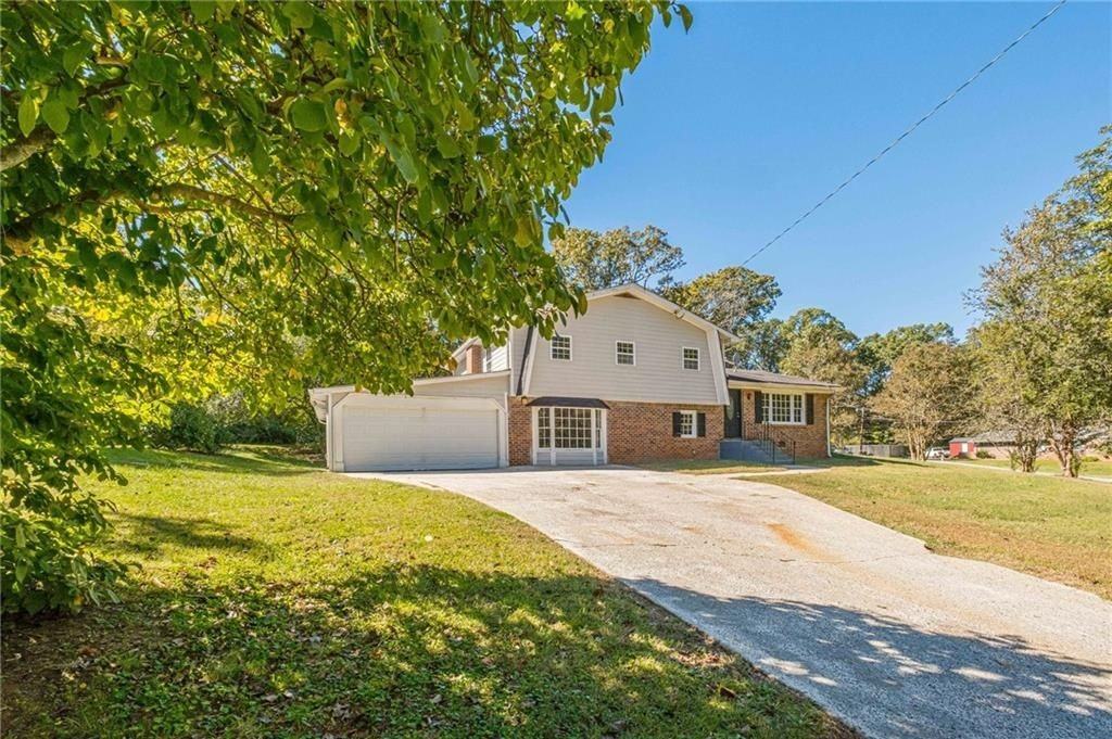 1798 Dogwood Ct - Photo 3 of 48