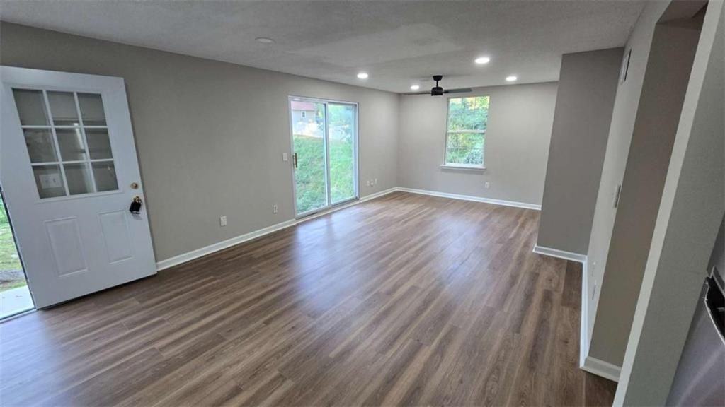3025 Mangum Dr ##B - Photo 3 of 19
