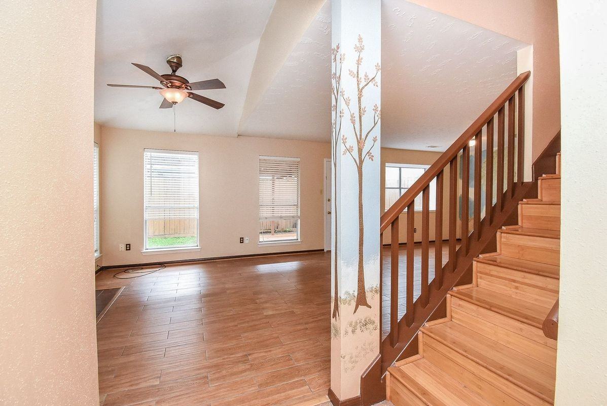 7822 Greenedge Dr - Photo 2 of 20