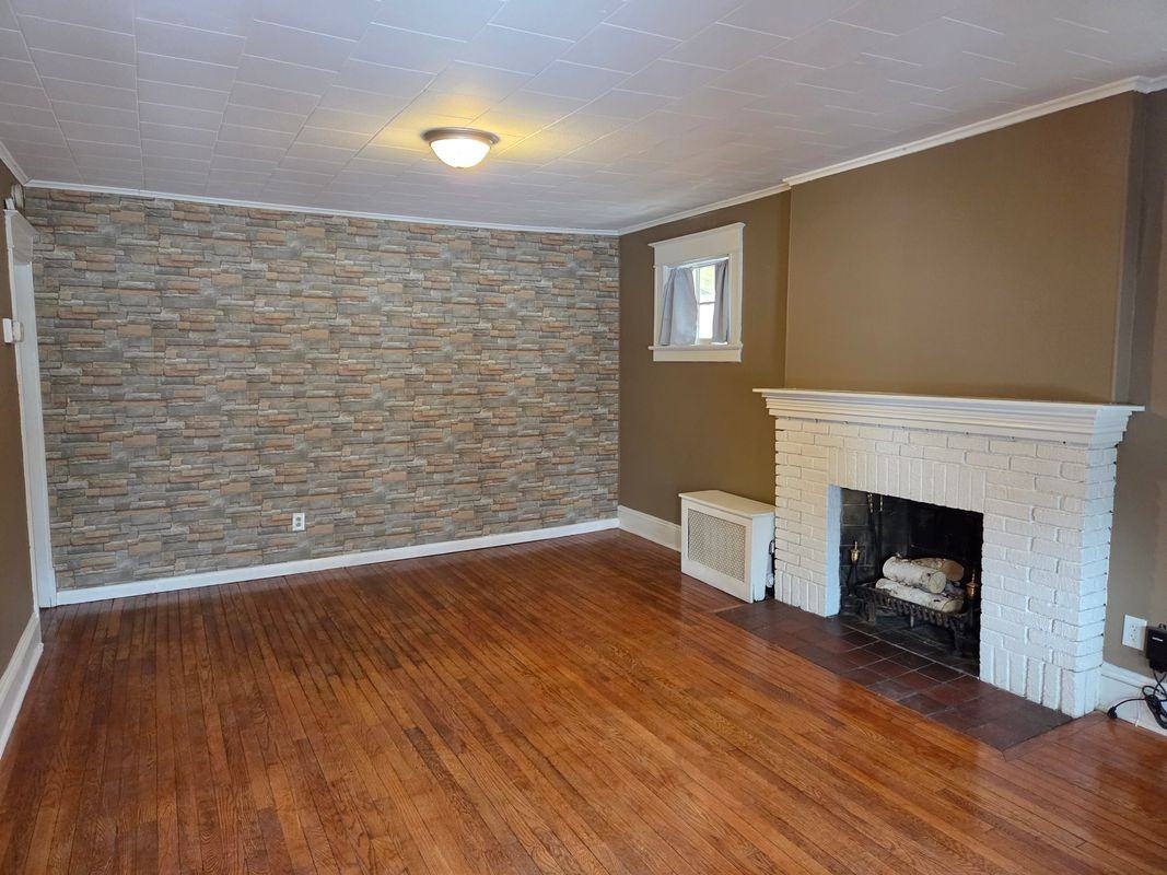 1594 Union St Apt 1st - Photo 3 of 8