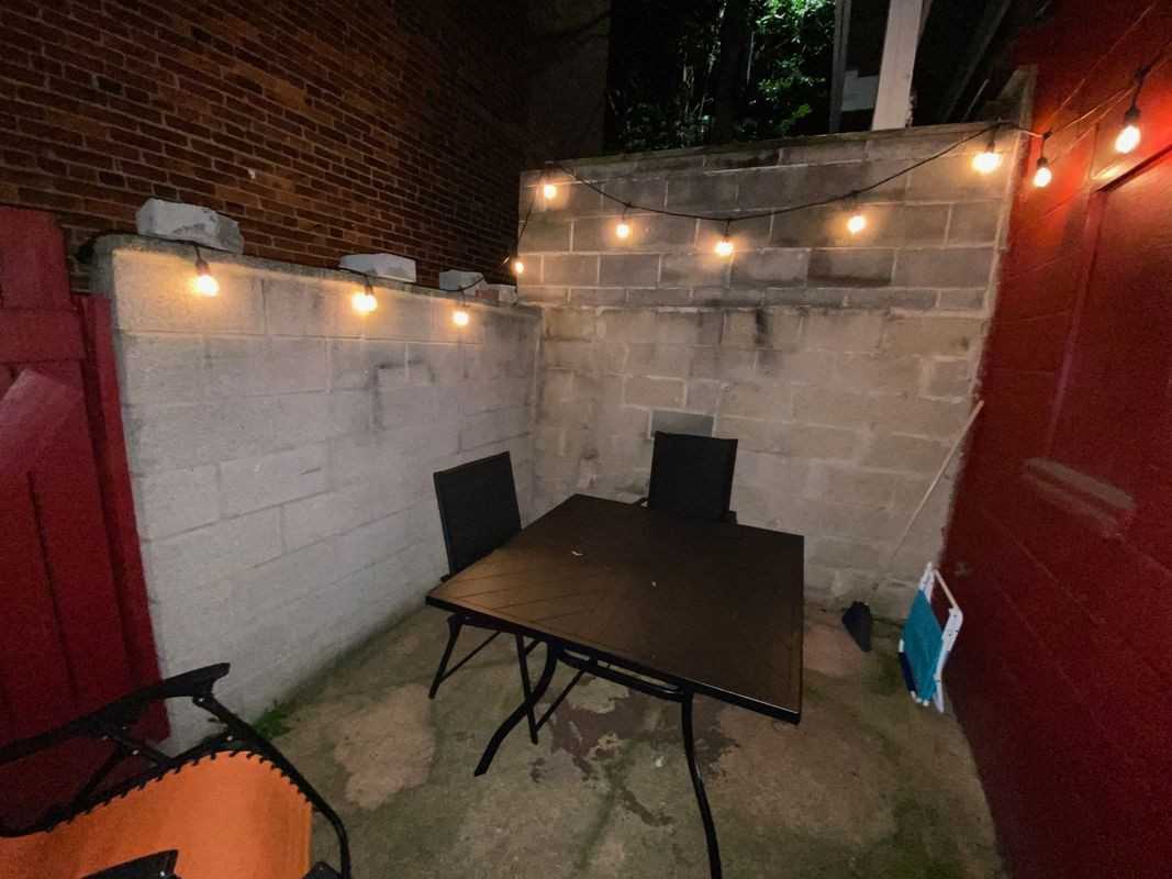 418 S Regester St - Photo 5 of 9