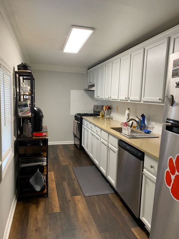 418 S Regester St - Photo 7 of 9