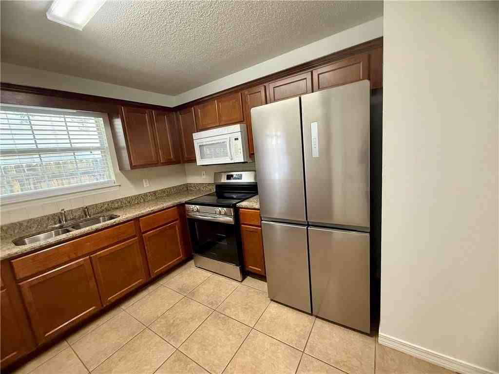 106 Northchase Ct - Photo 4 of 19