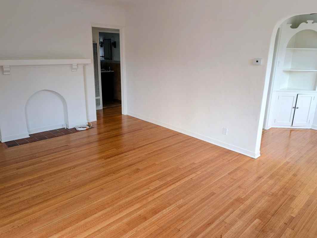 1612 1/2 Glendon Ave - Photo 3 of 6