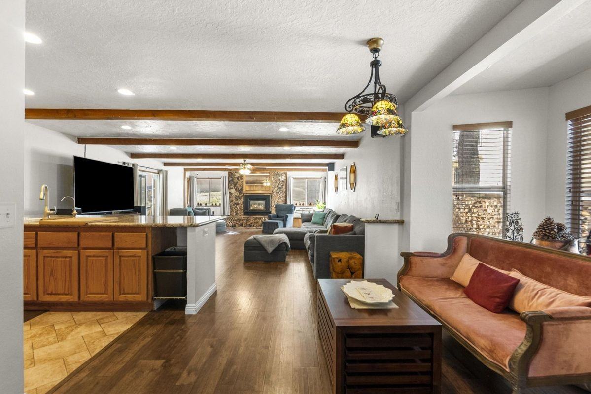 1197 Oriole Rd - Photo 3 of 23