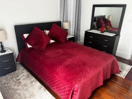 featured image of 214 Oak St