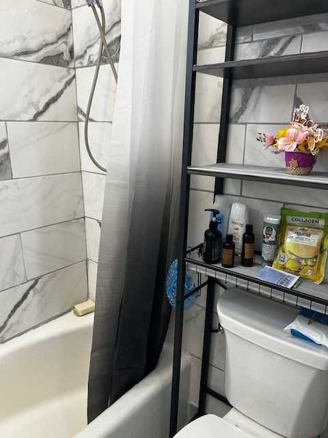 214 Oak St - Photo 5 of 7