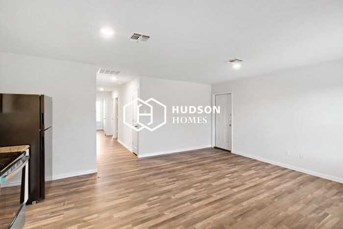 2801 Roanoke Dr #B - Photo 6 of 14