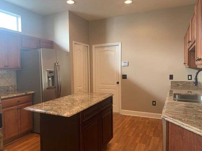 10804 Spring Mountain Pl - Photo 3 of 22