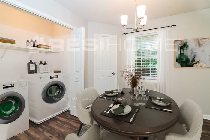 140 Country Cottage Cir - Photo 3 of 19