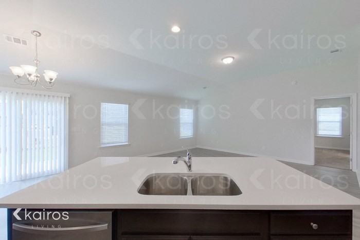 30 Carrollton Dr - Photo 5 of 16