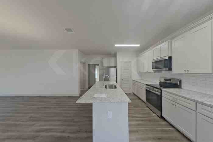 17623 Carlisle Ave - Photo 7 of 25