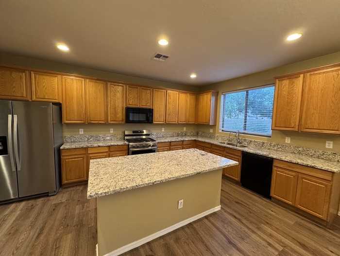 9405 S 26th Dr - Photo 2 of 39