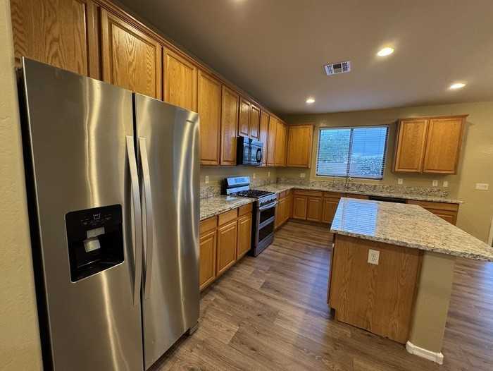 9405 S 26th Dr - Photo 3 of 39