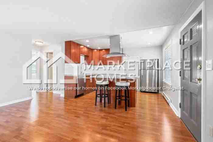 615 S 225th St - Photo 7 of 29