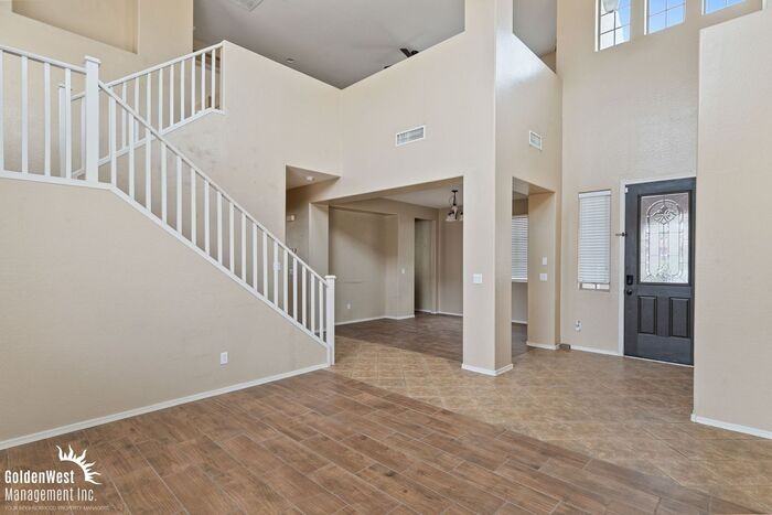 14544 W Sierra St - Photo 4 of 25