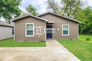 featured image of 703 S 16th St